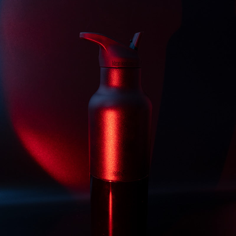 20oz-rise-classic-may-the-4th-d4 20oz_rise_classic_may_the_fourth_starwars_black_bottle_redglow_square.jpg