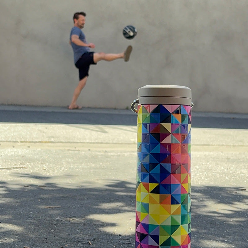 20oz-tkwide-with-twist-cap-mosaic-g6 20oz_tkwide_bottle_seasonal_mosaic_soccerball_player_square.jpg