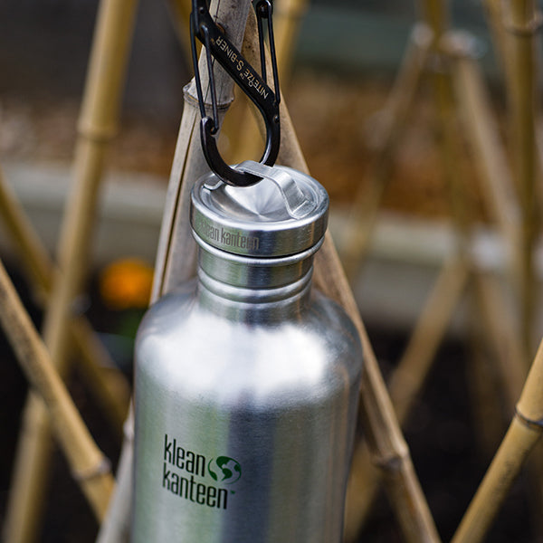classic-steel-loop-cap-y9 40oz_bottle_steel_loop_cap_lifestyle.jpg