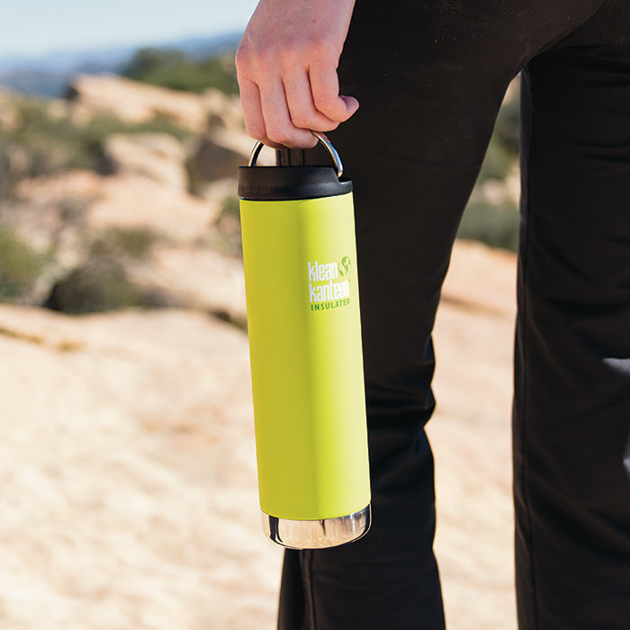 tkwide-cafe-cap-t1 K20TKWPCC-JP-cafecap-loop-hiking_lifestyle.jpg