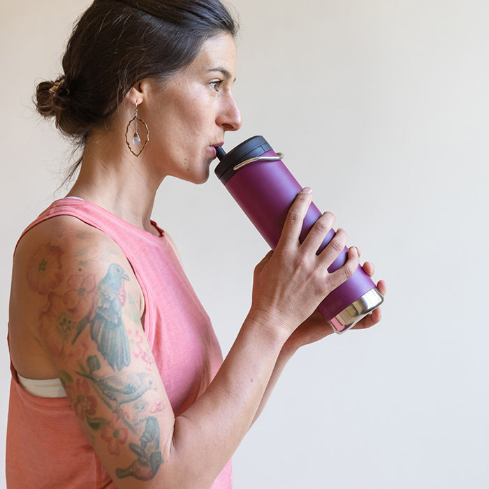 tkwide-twist-cap-with-straw-kit-g6 K20TKWPT-PP-T-TWIST-straw_cap_drinking_yoga_lifestyle_64bb08ca-98d0-4e89-83fd-b166cda65ccd.jpg