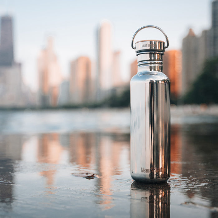 27oz-reflect-with-bamboo-cap-k4 K27SSLRF-MS-BAMBOO_reflecttion_bottle_lifestyle.jpg
