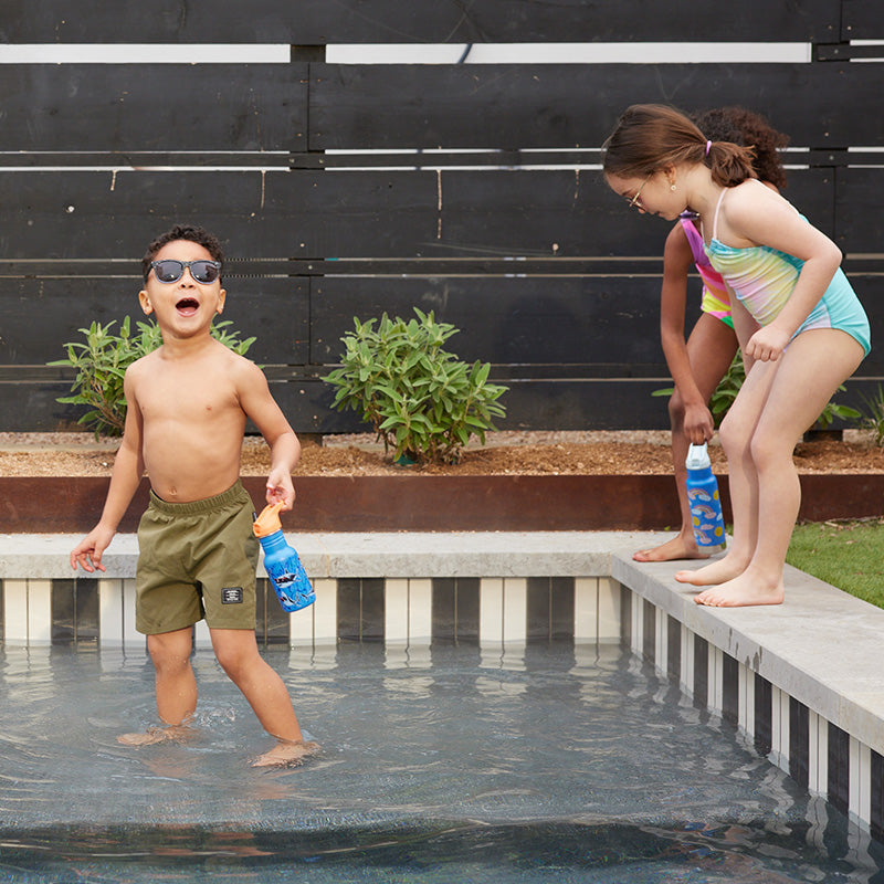 12oz-kid-s-classic-with-flip-seal-sport-cap-y8 kid_sport_flip_seal_12oz_boy_pool_square.jpg
