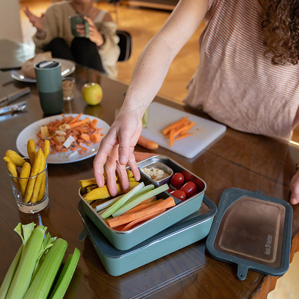 55oz-rise-food-box-big-meal-w6 rise_food_lunch_box_big_meal_veggie_dividers_square.jpg