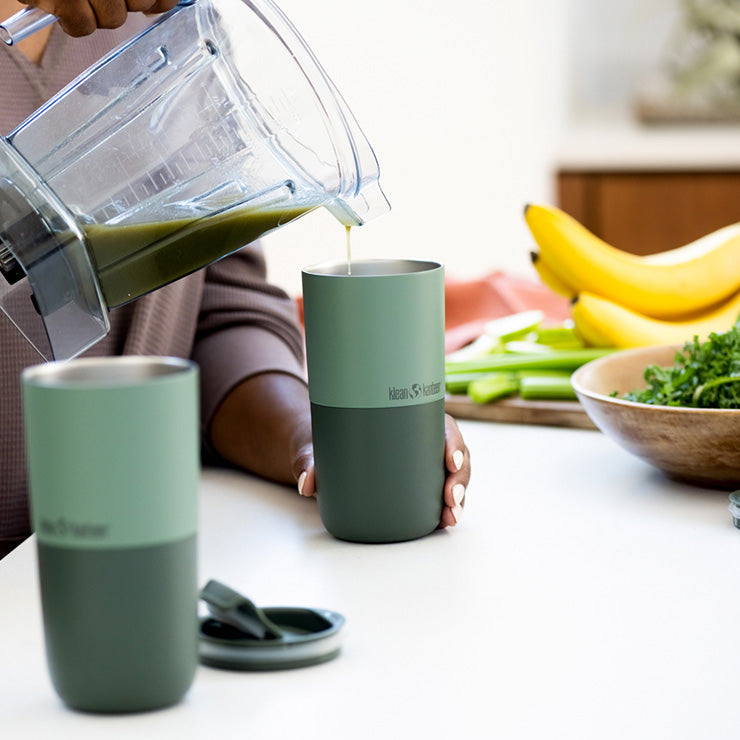 smoothie-set-m3 smoothie_kit_rise_tumbler_smoothie_pour.jpg